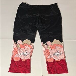 New York & Company Stretch Black Floral Capris Pants sz 14